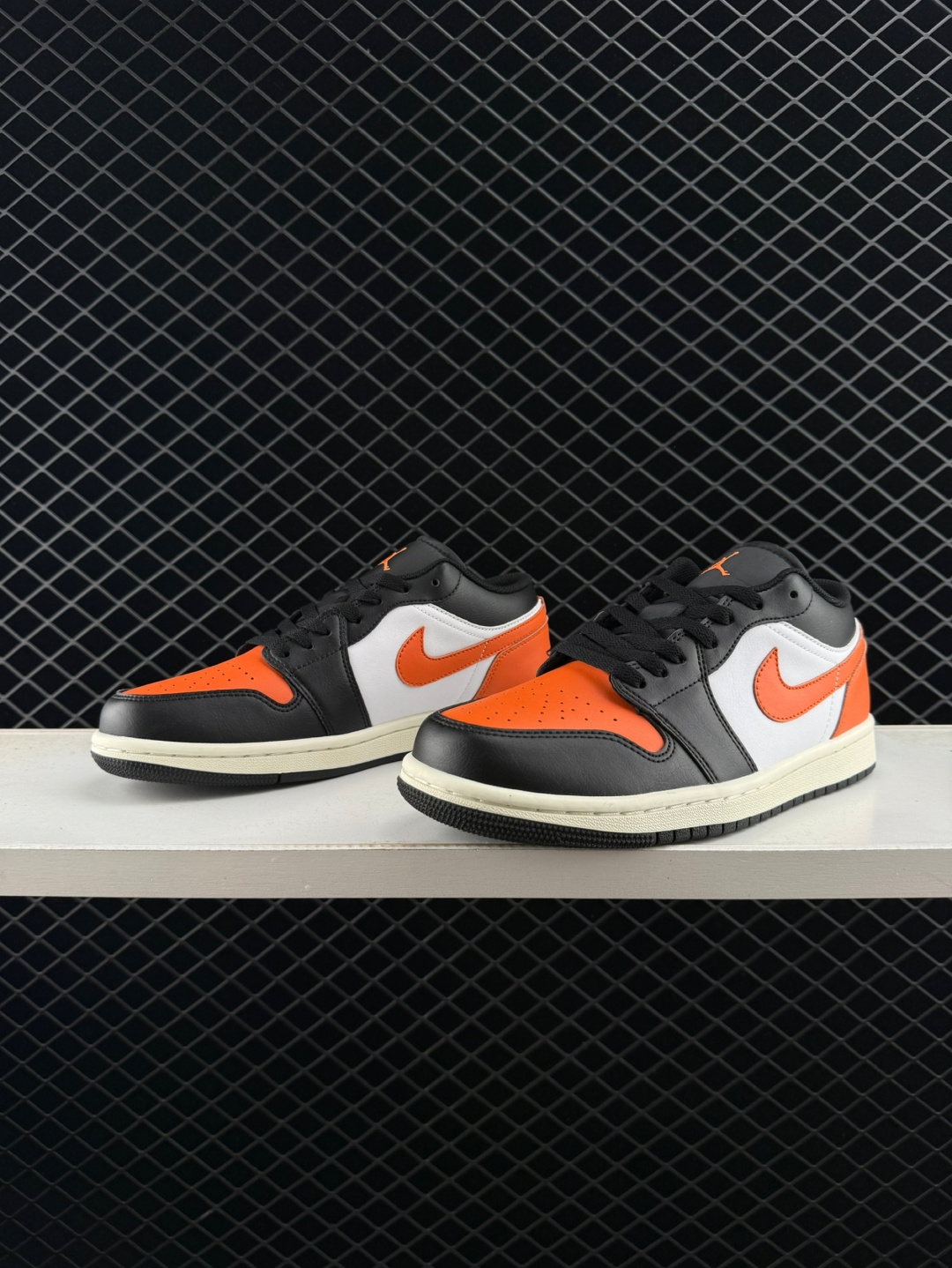 Nike Air Jordan 1 Low SE